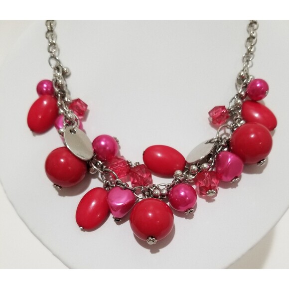 Red/Fuchsia Dangle Multi Bead Vintage Artisan 18" Necklace - with 2" Extension - Picture 3 of 10
